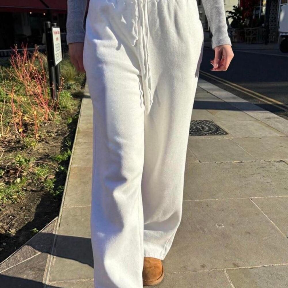 Brandy-melville Women's White and Cream Joggers-tracksuits